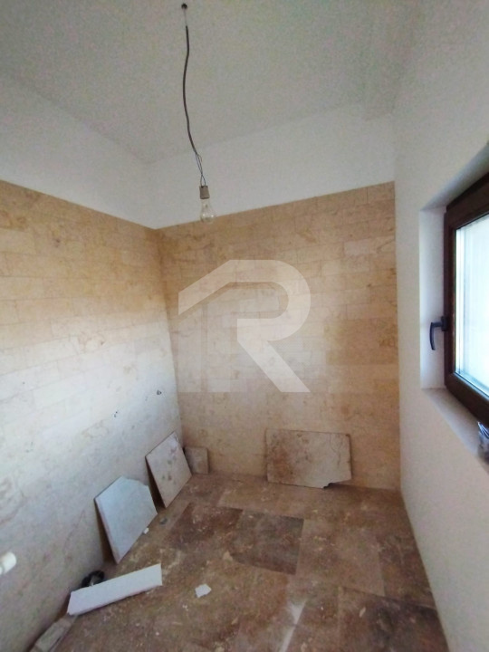 MEGA OCAZIE SE VINDE VILA IN SNAGOV-CIOFLICENI - DESCHIDERE LA LAC - 375000 Euro