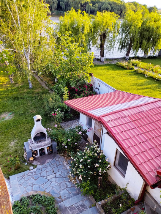 SUPER OCAZIE SE VINDE VILA DE LUX SI CASA DE OASPESTI IN BALOTESTI LA LAC