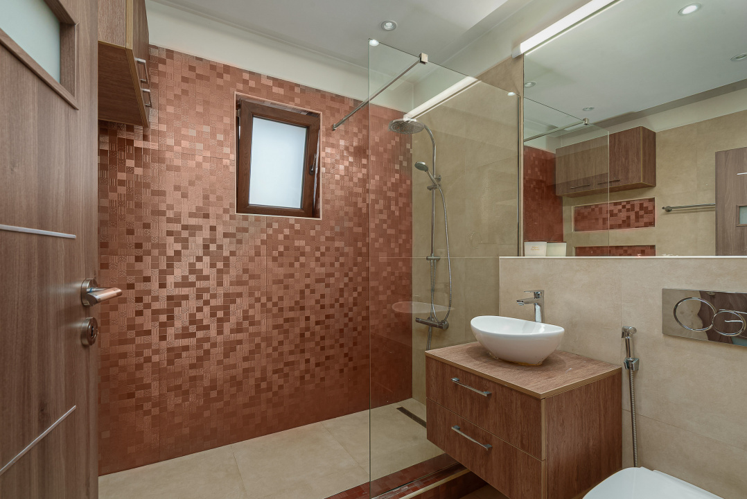 Apartament 3 camere - gata de mutat - loc de parcare