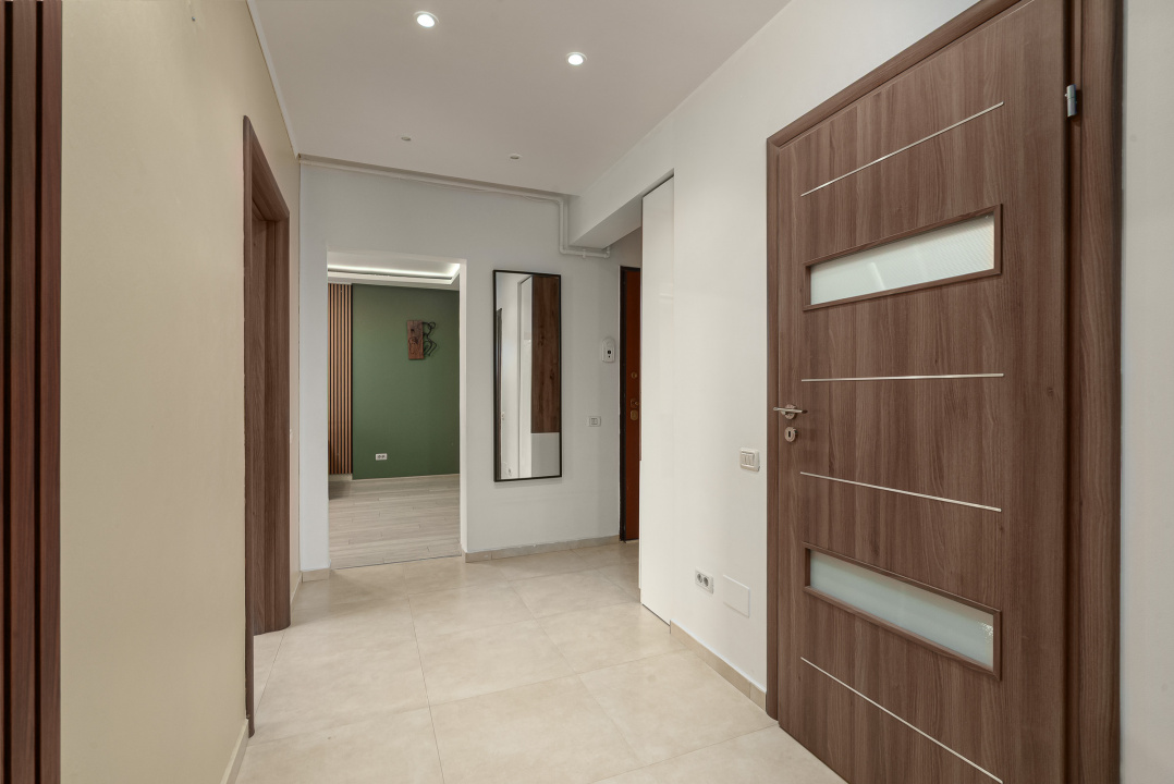 Apartament 3 camere - gata de mutat - loc de parcare
