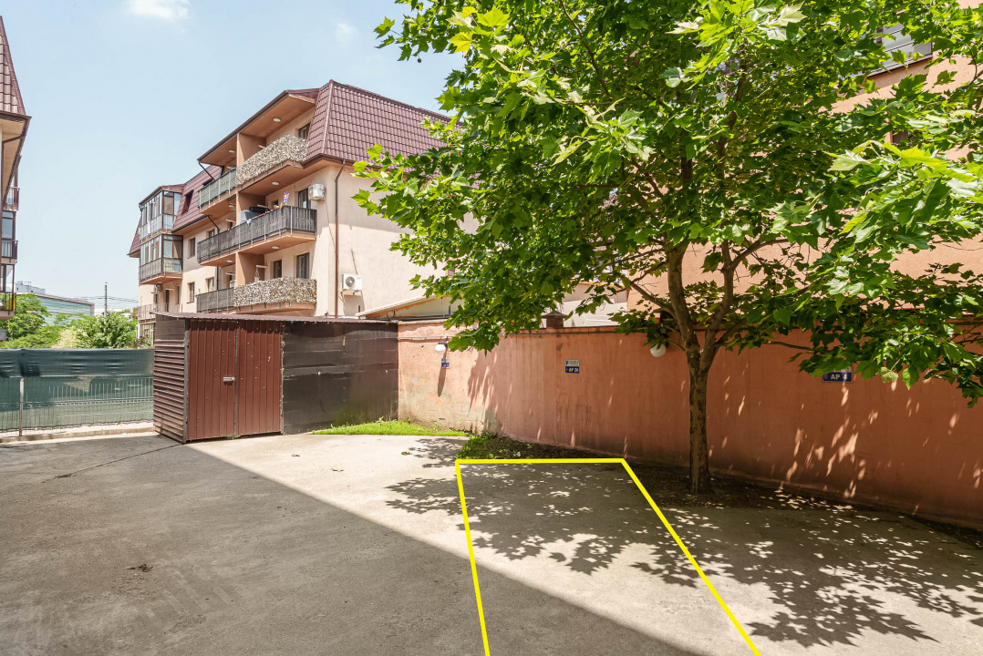 Apartament 3 camere - gata de mutat - loc de parcare
